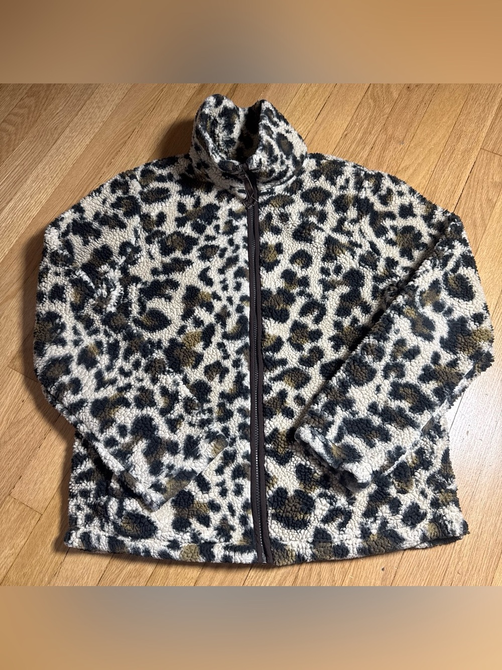 Cozy Leopard Print Fleece zip up Jacket with pockets - Neutral Tones